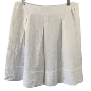 *NWT* BCBGMaxAzria White Kailin Pleated Aline Skirt size 8